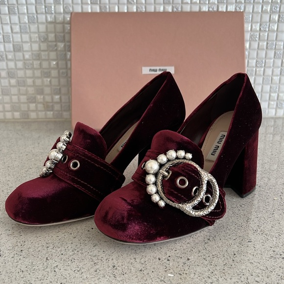 Miu Miu Velvet & Pearl Pumps - Picture 6 of 10